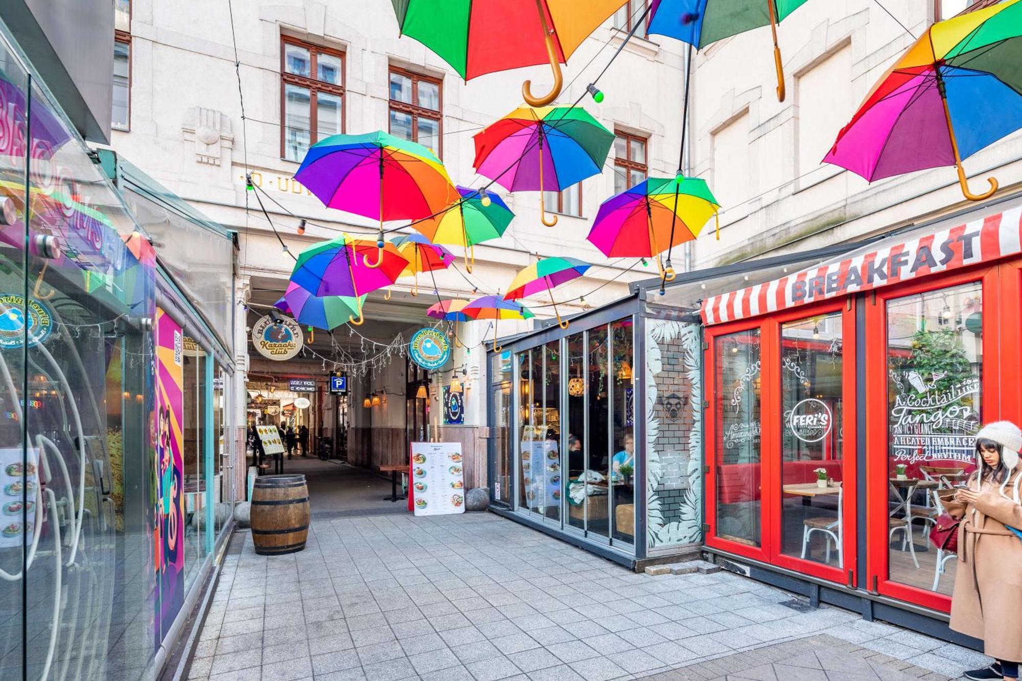 Super Central - Very Lively Area - In Gozsdu Budapest Exterior foto